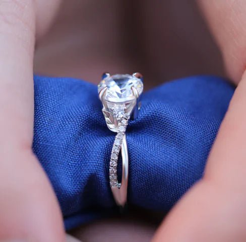 Hao Stone Ring - Round Fashion Ring - Fallon Gifts